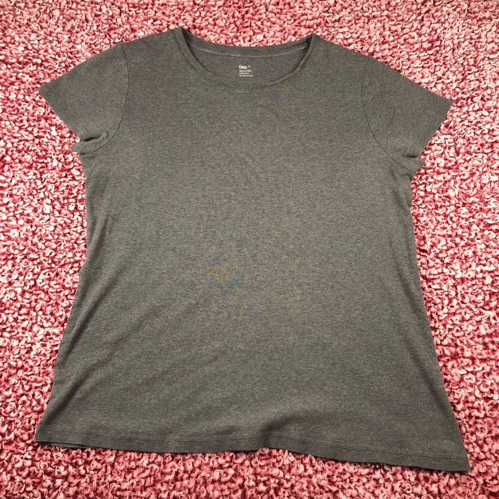 Women’s Gap Shirt